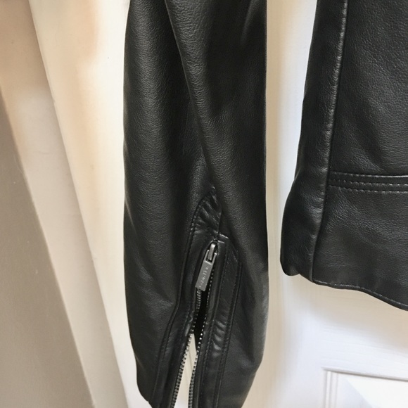 Calvin Klein black vegan leather moto jacket SzSml - Picture 6 of 8